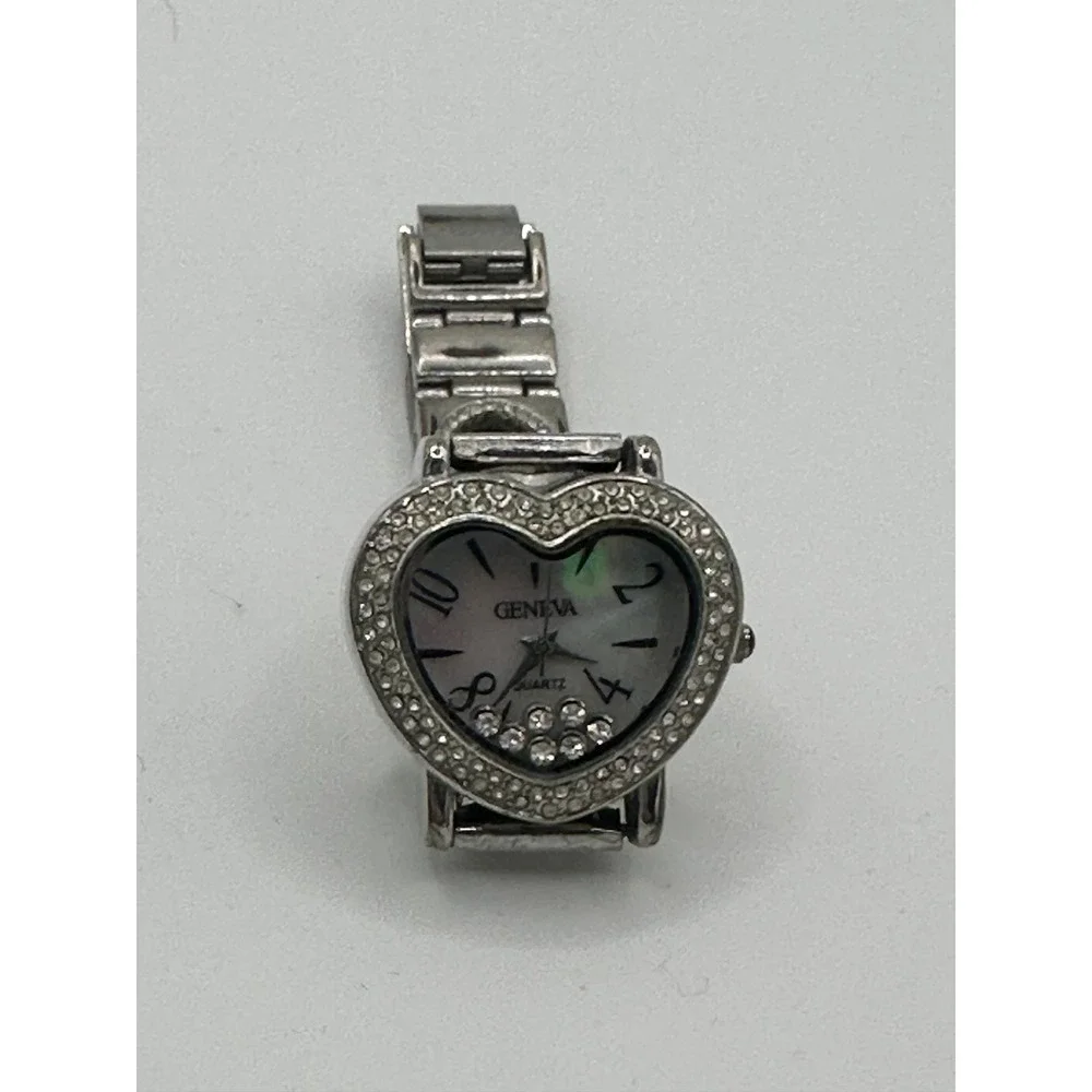 Geneva Silver Tone Heart Shaped Watch‎ Rhinestone Mother of Pearl Dial Quartz